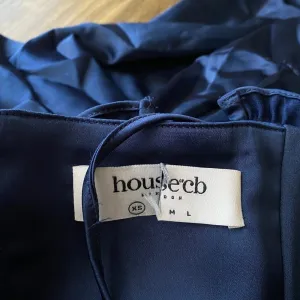 HOUSE OF CB 'Dana'‎ Navy Puff Sleeve Corset NWOT thumbnail 8