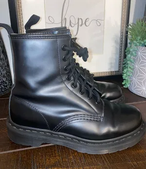Dr. Martens The Original 1460 All Black Mono Smooth Leather Combat Boots Size 7 thumbnail 1