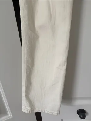 Abercrombie & Fitch Off-White Cropped Ankle Jeans thumbnail 3
