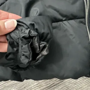 Altar'd State women’s Classic Black Puffer Jacket size medium thumbnail 4