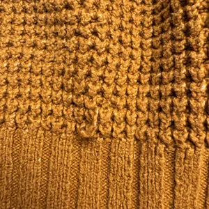 American Eagle Outfitters Waffle Knit Crewneck Sweater‎ Amber Ochre Size L thumbnail 3