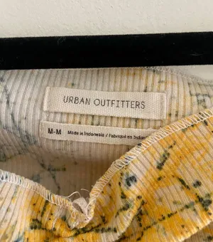 Urban Outfitters Croptop thumbnail 3