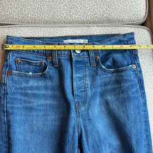 Levi’s Wedgie buttonfly high rise distressed jeans size 26 thumbnail 8