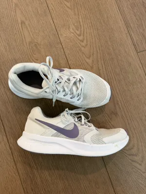 Nike Women's Run Swift 3 road running shoes thumbnail 2