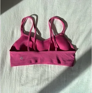 Lululemon sports bra size 4 pink thumbnail 2