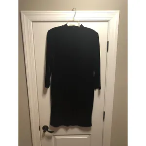 Vintage Black Velvet Sheath Midi Dress Size 14 Gothic Witchy Cocktail Modest thumbnail 5