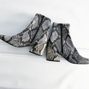 Steve Madden Edith Snake Print Ankle Booties Pointed Toe Block Heel Western Glam thumbnail 4