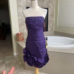 Cinderella Divine Purple‎ Strapless Embellished Ruffle Party Dress Size M NWT thumbnail 2