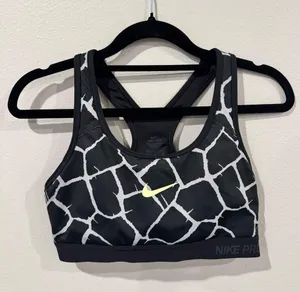 Nike Pro Sports Bra thumbnail 1