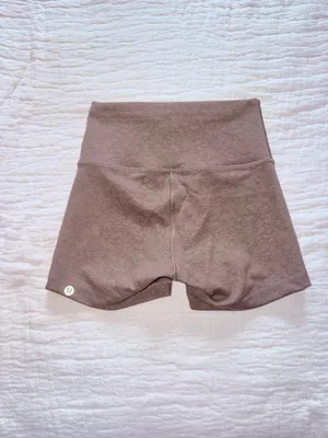 Lululemon Wunder train shorts 4” thumbnail 4