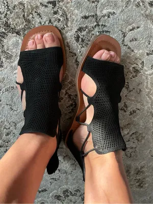 Lucky Brand Perforated Leather Sandals 🖤 NEW 🖤 thumbnail 3