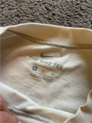 Vintage Nike Short Sleeve Shirt thumbnail 4