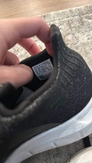 Adidas Sneakers thumbnail 2