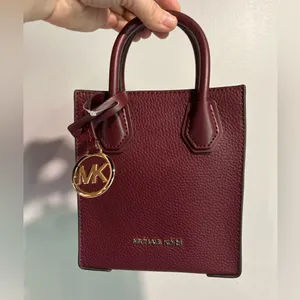 Michael Kors NW(partial)tag Mercer Extra-Small Pebbled Leather Crossbody Bag thumbnail 4