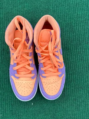 Air Jordan 1 Mid SE GS 'Atomic Pulse' Size 5.5y Women’s Size 7 thumbnail 3
