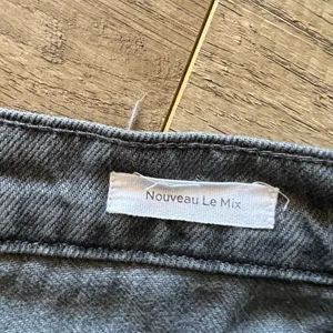 $345‎ FRAME DENIM Nouveau Le Mix Mini Skirt in Ash Mix Distressed Size 25 thumbnail 6