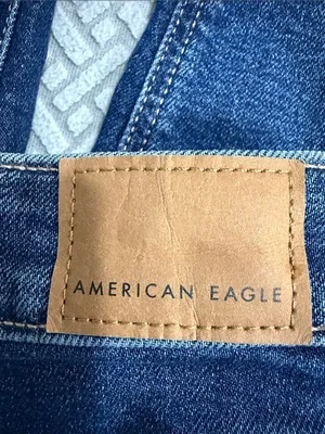 American Eagle Outfitters Dark Indigo High-Rise Mom Straight Jeans Size 6 BNWT thumbnail 9