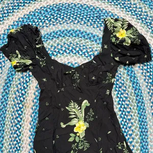 Urban Outfitters Milkmaid Floral Mini Dress Medium Puff‎ Sleeve Dark Romantic thumbnail 5