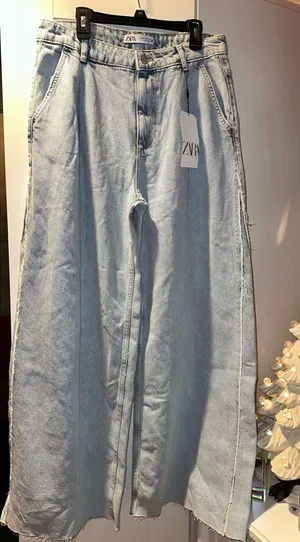 NWT ZARA high waist wide legs distressed seams 💙 thumbnail 1