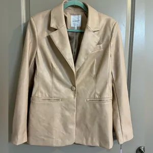 NWT Women's Faux-Leather Fitted Blazer Size M thumbnail 2