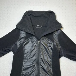 Lululemon Women’s Run Gust Buster Jacket Black Full Zip Athletic thumbnail 2