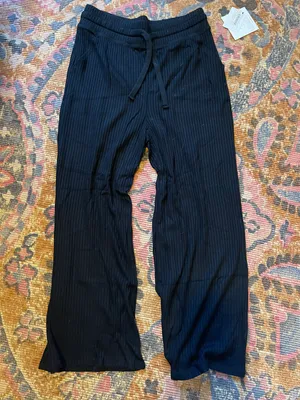 Beyond Yoga Cropped Flowy Pants thumbnail 1