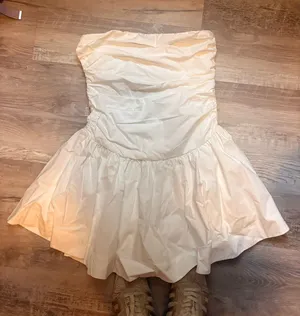 White Strapless Dress Size M thumbnail 1