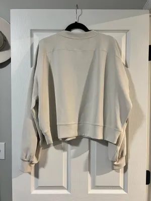 Lululemon Pullover thumbnail 2
