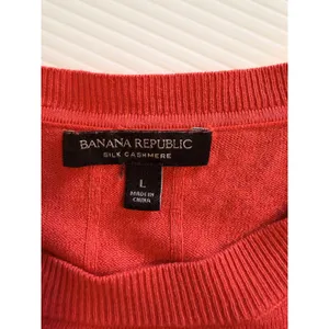 Banana Republic Red Silk‎ Cashmere Crew Neck Long Sleeve Sweater Women's L thumbnail 5