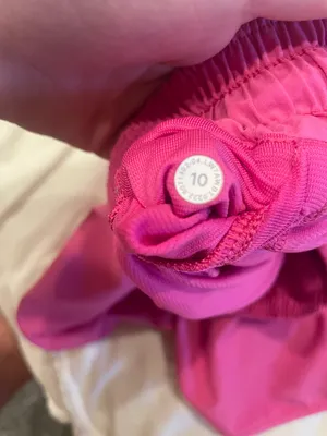 Hotty Hot Shorts 4” Sonic Pink thumbnail 5