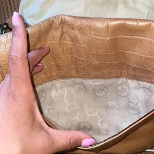 Michael Kors oversize clutch thumbnail 4