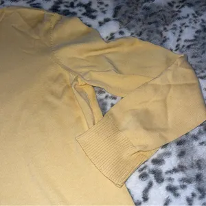 Van Heusen Turtleneck Sweater thumbnail 4