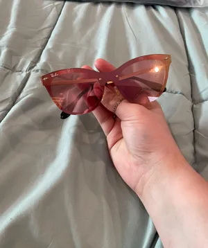 Ray-Ban s Sunglasses thumbnail 1