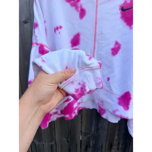 Nike $110 Women's Sportswear Oversized Fleece White Pink Tie-Dye Crew Sweatshirt thumbnail 4