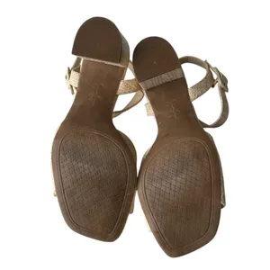 Jessica Simpson Woven Raffia Block Heel Sandals Beige Square Toe Ankle Strap 8.5 thumbnail 4