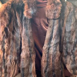 Luxury Vintage Real Fur 1940s Mink Cape/Vest/Stole Mint Condition Mob Wife Vibe thumbnail 4