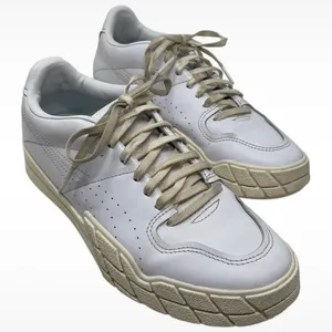 Puma Eris Fantasy Leather Lace-up Sneakers Women’s Size 9 White-Whisper White thumbnail 1