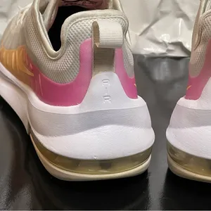 Nike Air Max Axis White / Pink Women's Running Shoes Size 8.5M thumbnail 8