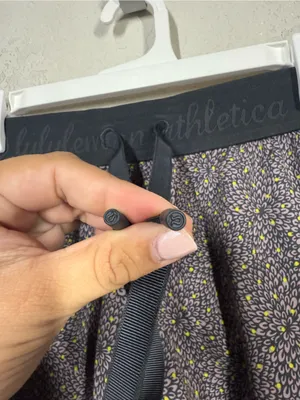 Lululemon Go The Distance Reversible Short Szie 8 thumbnail 8