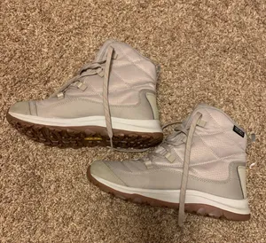 Winter Boots thumbnail 1