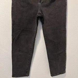 Madewell Women's Size-30 Black Wash Classic‎ Straight Leg Jeans thumbnail 12