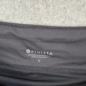 Athleta Laser Run Shorts Women's Large Black Zipper Pocket Lined Running Active thumbnail 5