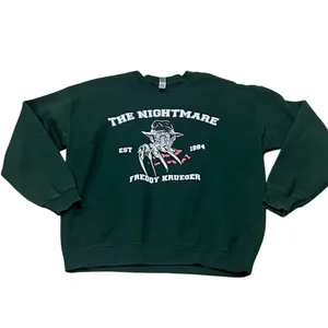 Gildan Freddy Krueger Graphic Crewneck Sweatshirt Unisex L Green Horror Theme thumbnail 2