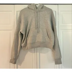 Amazon cropped grey pullover hoodie size M thumbnail 9