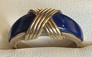 VTG Avon Ring‎ Gold Tone Sz 7.5 Criss Cross Design Band Navy Blue Retro 90s Y2K thumbnail 1