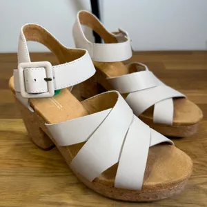 TOMS Ava Cork Sandals Women's 8 Strappy Block Heel 4" Buckle Beige thumbnail 1