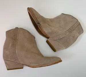 Ariat Women’s Two24 Fender Fringe Suede Ankle Boots Tan thumbnail 6