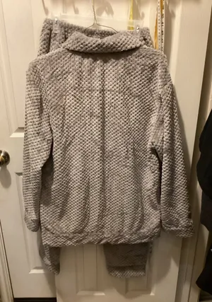 Men's Quilted Plush Zip thumbnail 1
