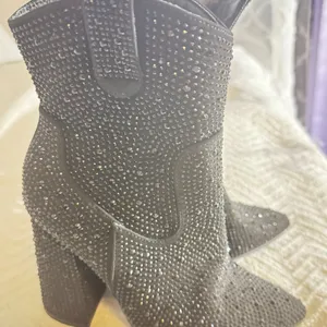 Forever Black Rhinestone Western Boots - Size 6.5 thumbnail 7