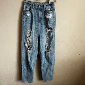 AEO Relaxed Mom‎ Jean Distressed Denim Jeans thumbnail 4
